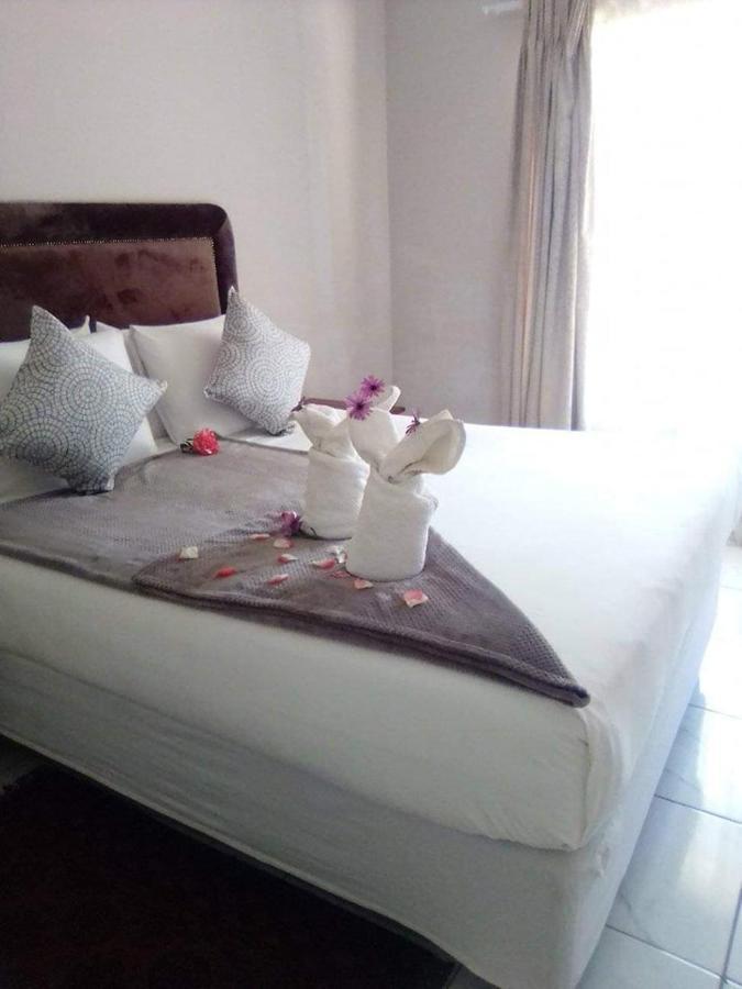 Palm Villa Harare Bagian luar foto