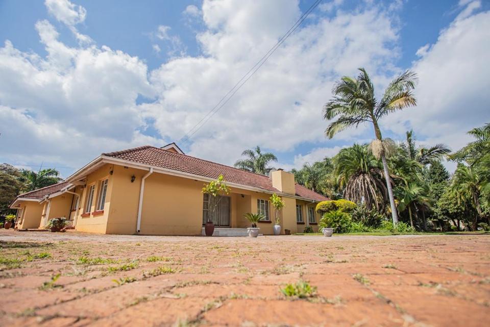 Palm Villa Harare Bagian luar foto