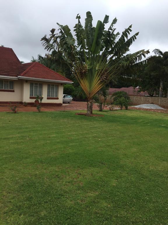 Palm Villa Harare Bagian luar foto